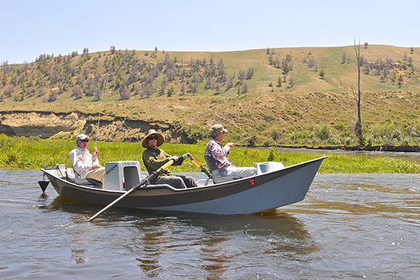 snake river, green river wyoming fishing rowing the boat down the river